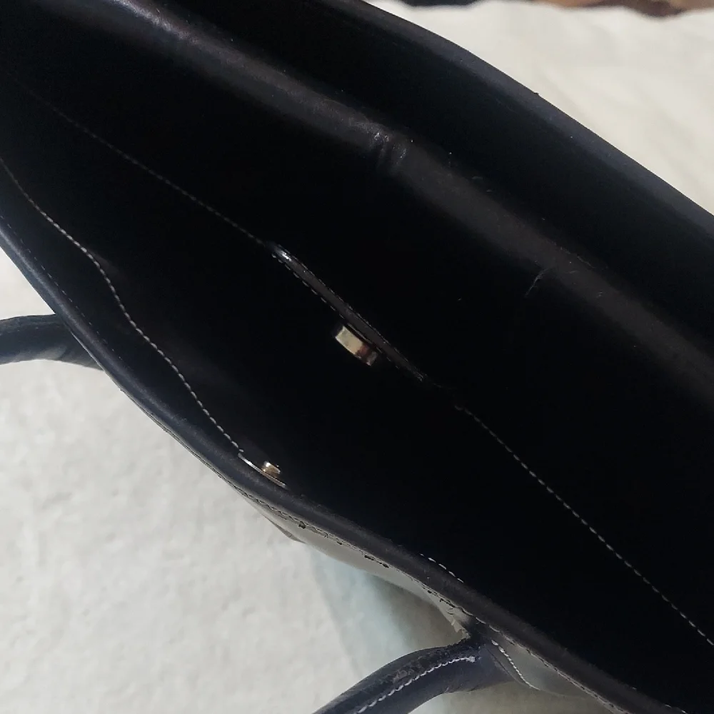 Dooney & Bourke 